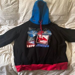 Staples hoodie 2xl